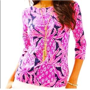 Lilly Pulitzer Waverly Top Size L in Bright Navy Coco Safari Pineapple